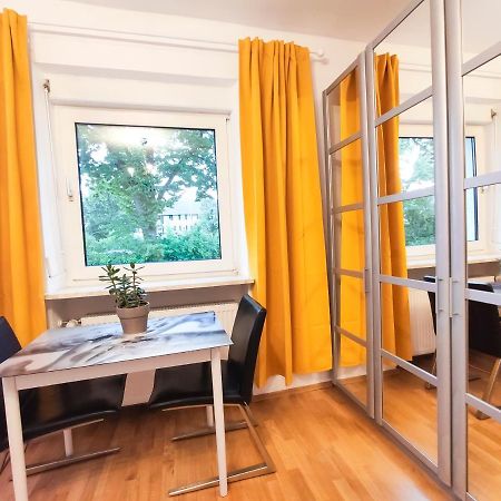 Modernes Zimmer Am Park Mit Garten, Huehner & Enten Monachium Zewnętrze zdjęcie