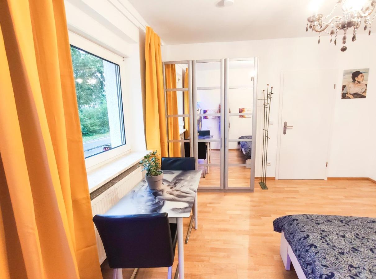 Modernes Zimmer Am Park Mit Garten, Huehner & Enten Monachium Zewnętrze zdjęcie