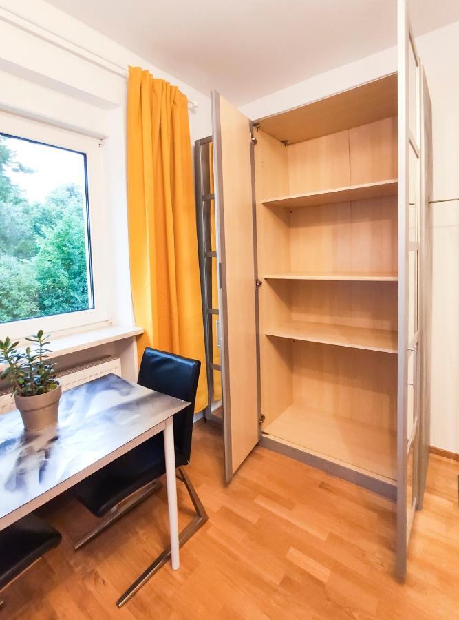 Modernes Zimmer Am Park Mit Garten, Huehner & Enten Monachium Zewnętrze zdjęcie